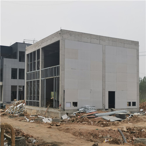 ���̰���